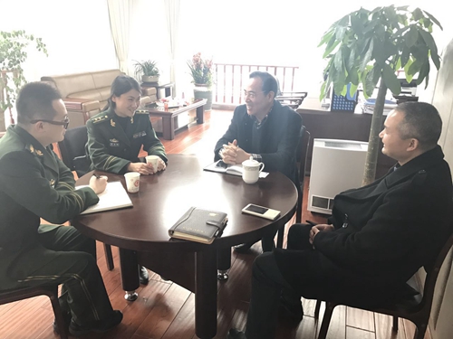 消防支隊(duì)來調(diào)研.jpg 消防支隊(duì)來調(diào)研.jpg
